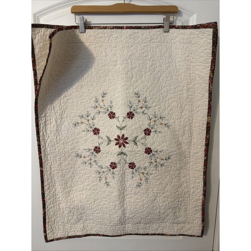 Modern Heirloom Collection Quilt Set Cream Embroidered Pillow Sham Set